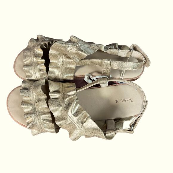 Zara Girls Foiled Gold Ruffle Open Toe Sandals - Picture 4 of 9